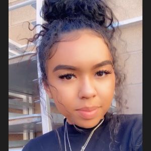 Meet your Posher, Jillian